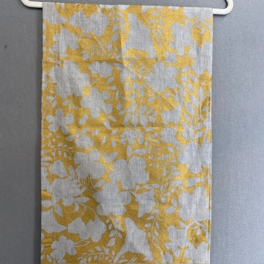 Crate &‎ Barrel Winter Floral Table Runner 14x90 Gold Gray Linen Cotton Metallic
